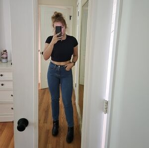 Levi's Wedgie Fit Straight Leg Blue Jean Size 28